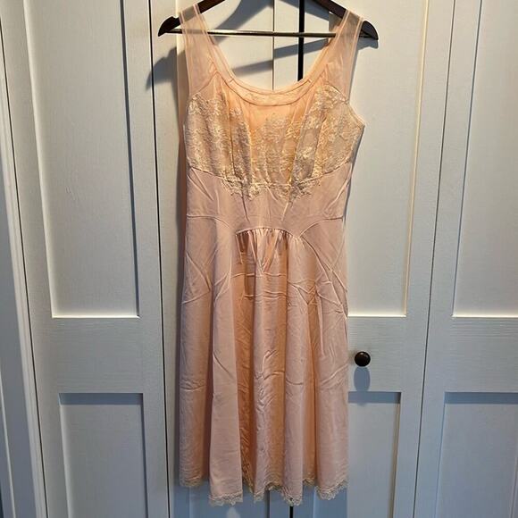 Artemis Vintage Peach Slip Dress Nightgown Size 38 (M) - Picture 2 of 5